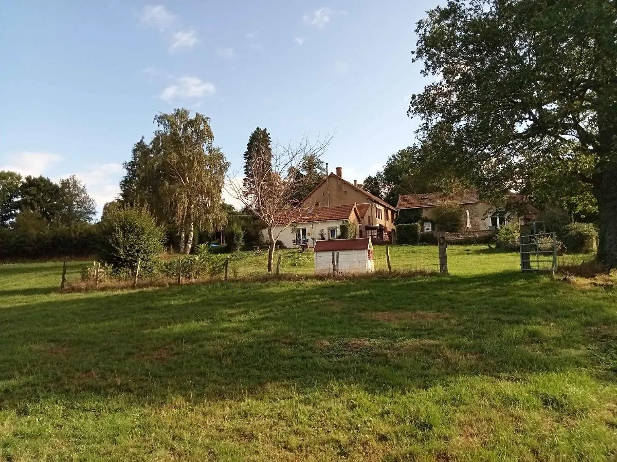 La Mez A Nine Gites Buxieres-sous-Montaigut France